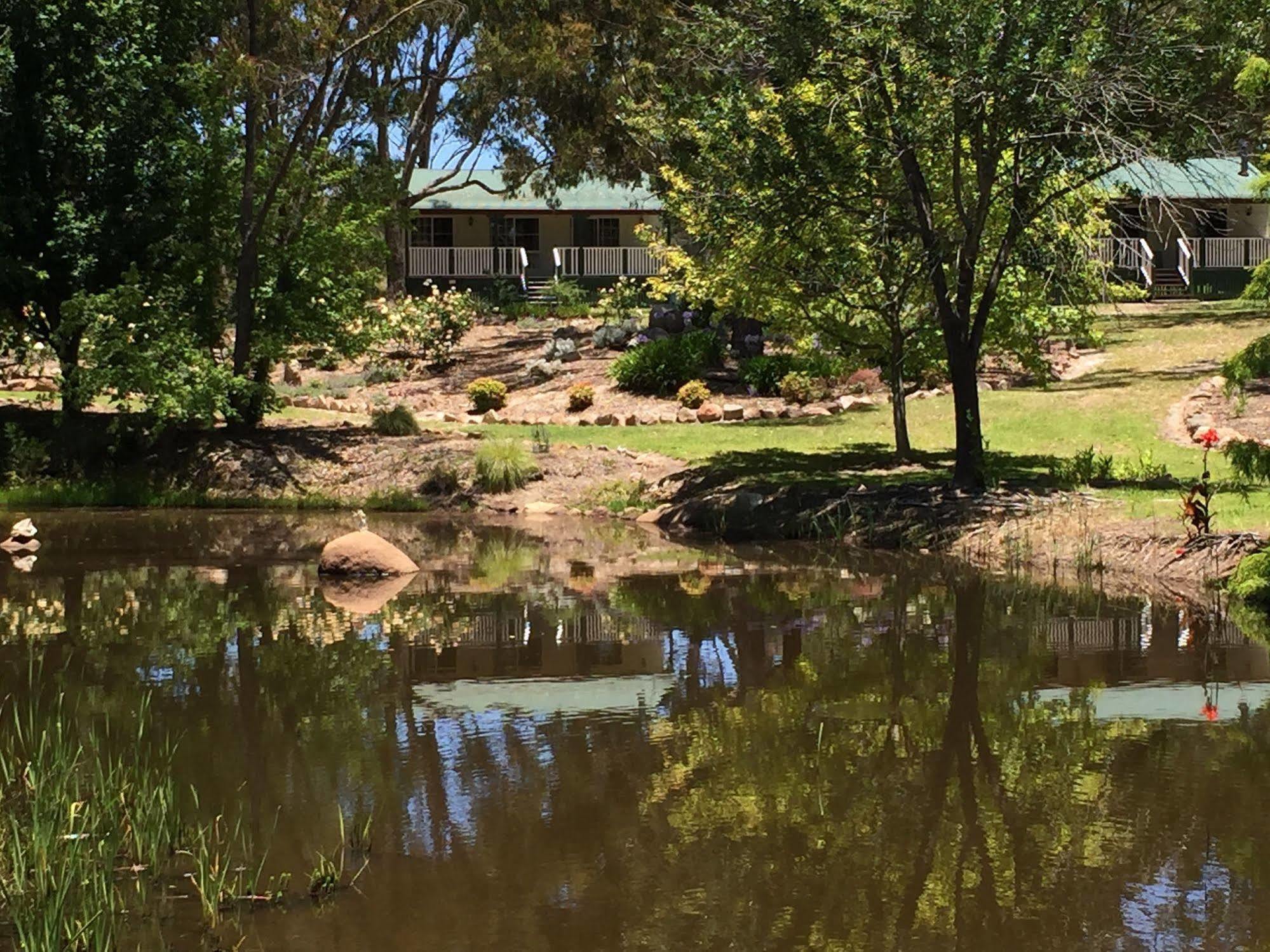 Granite Gardens Cottages & Lake Retreat Станторп Экстерьер фото